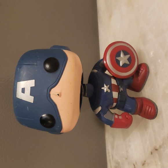 Fanko Pop #10 Avengers Captain America 2012 boble head figure - Picture 1 of 7